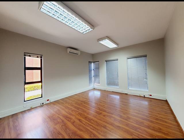 278M² OFFICE TO LET IN CARLSWALD